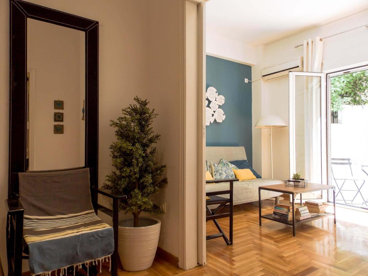 Cozy Plaka Apartment Athens Exterior photo